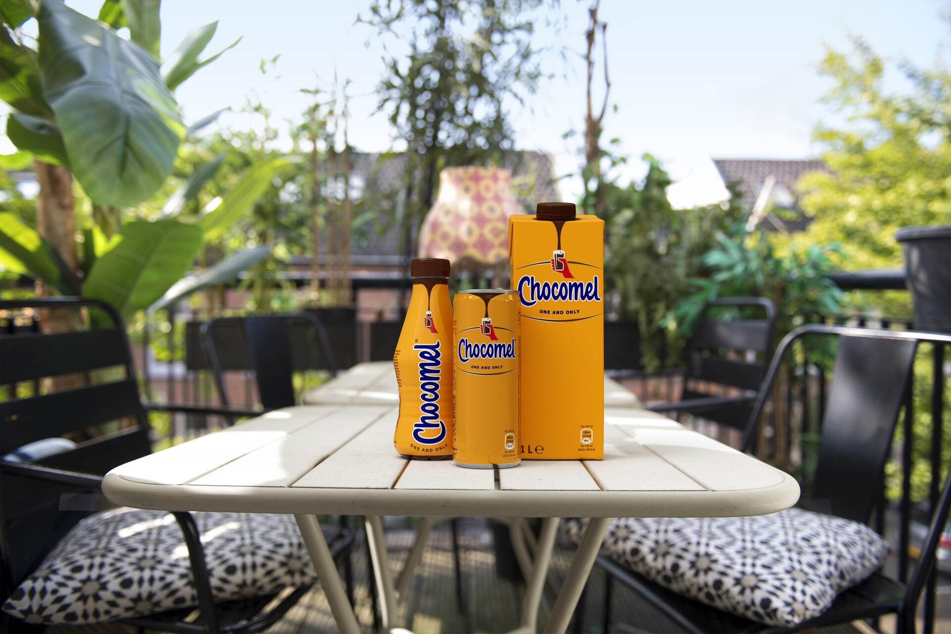 chocomel_garden_setting_range__07f69d8c-d982-4c0c-926e-addb00dc3478_low-res-1920